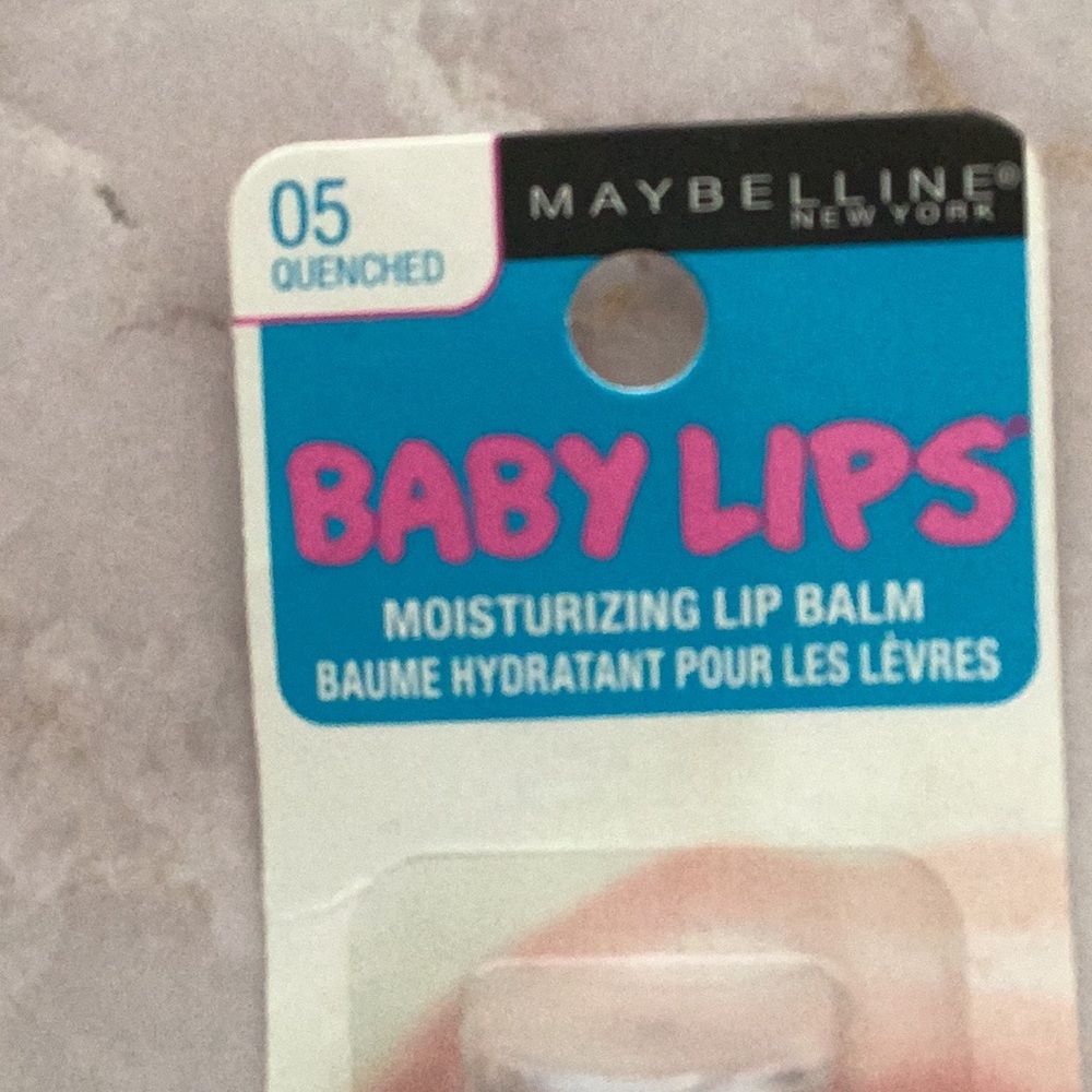 NWT (2) maybelline baby lips cherry me and hydrate - Picture 4 of 4